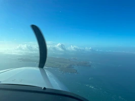 Vue aérienne d'Ouessant depuis l'avion de la Finistair.